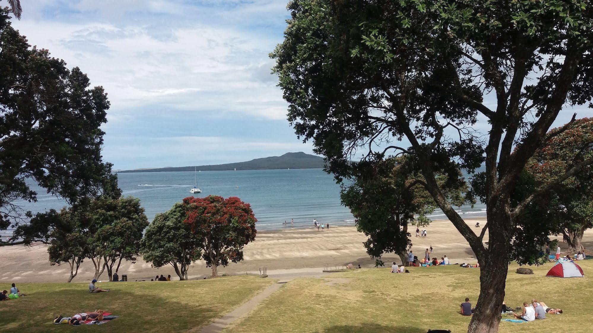 Emerald Inn On Takapuna Beach オークランド エクステリア 写真